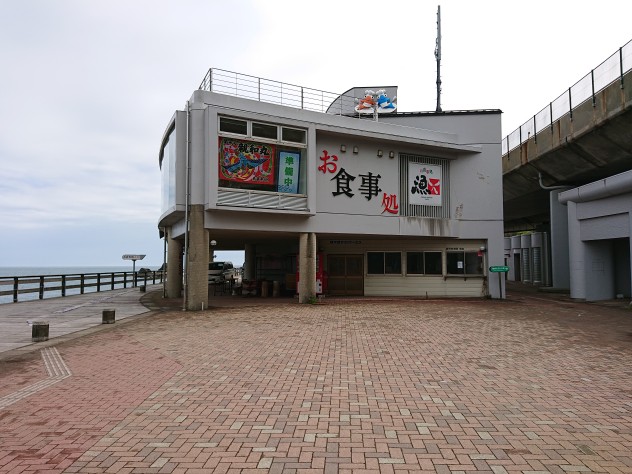 車中泊ポイント 道の駅親不知ピアパーク キャンピングカーでお出かけ